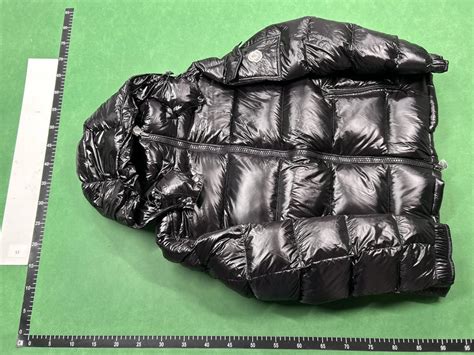 moncler puffer jacket pandabuy